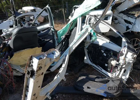 2022 Mercedes-Benz Glc 300 4Matic Suv z USA, uszkodzony, nr VIN W1N0G8EB7NG079971